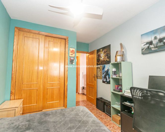 Image No.20-2 Bed Apartment for sale