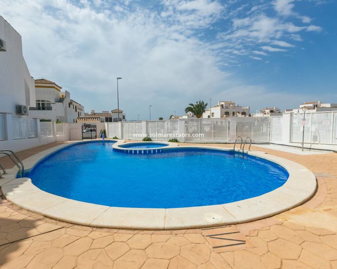Image No.33-2 Bed Apartment for sale