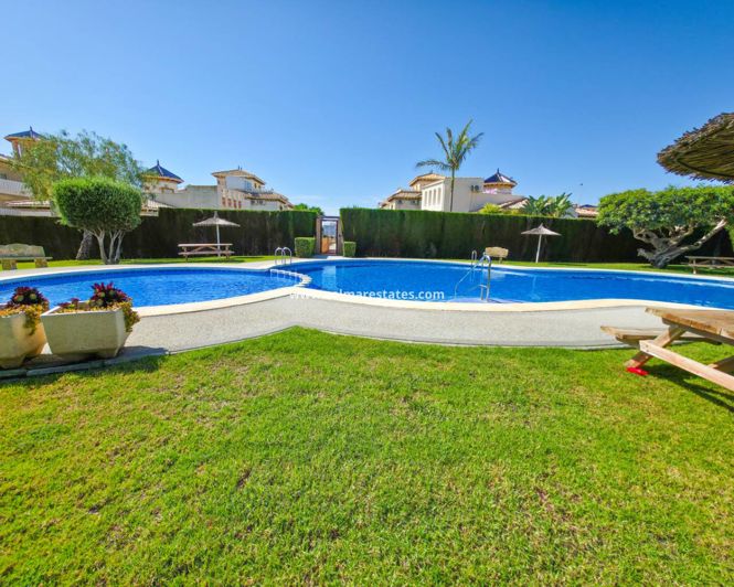 Image No.24-2 Bed Apartment for sale