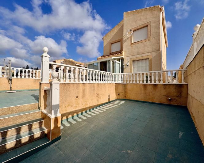 Image No.26-4 Bed Villa for sale