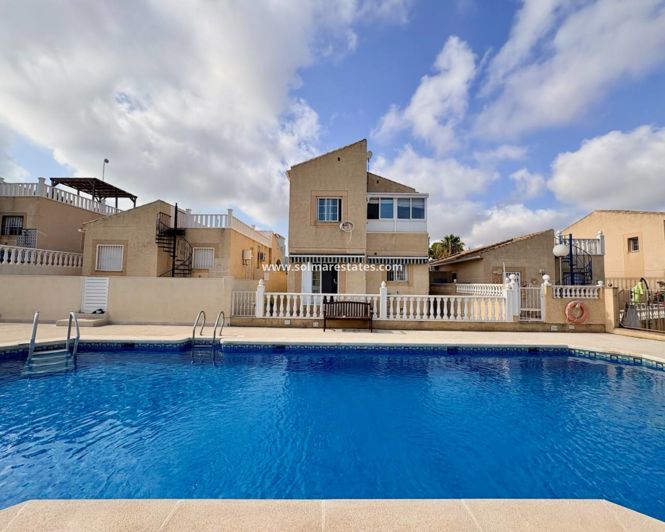 Image No.32-4 Bed Villa for sale