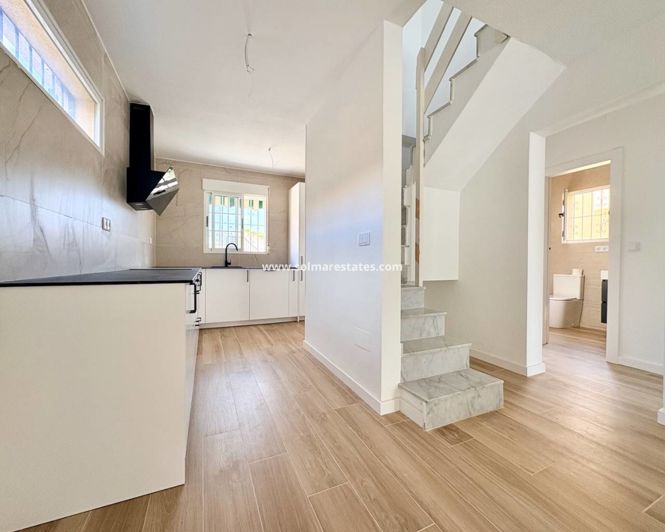 Image No.8-4 Bed Villa for sale