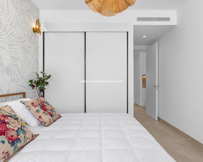 Image No.15-3 Bed Apartment for sale