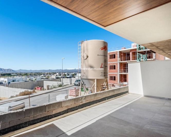 Image No.25-3 Bed Apartment for sale