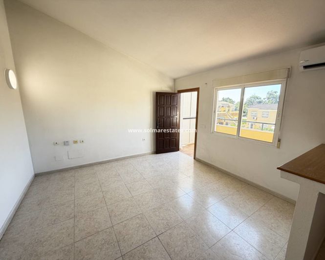Image No.8-Appartement de 2 chambres à vendre à Villamartin
