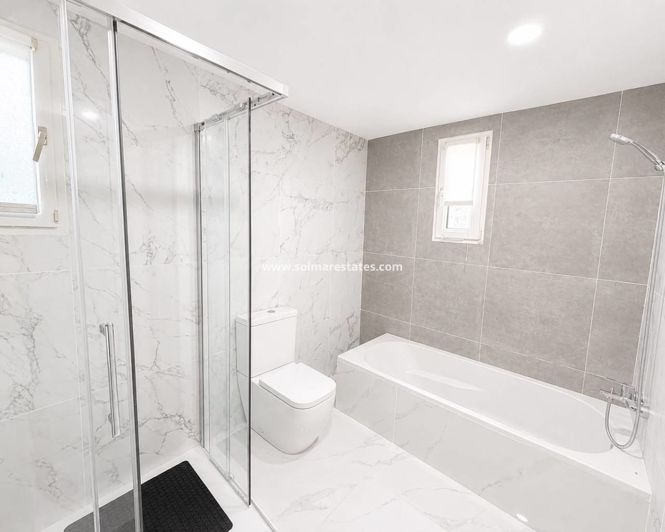 Image No.24-3 Bed Villa for sale
