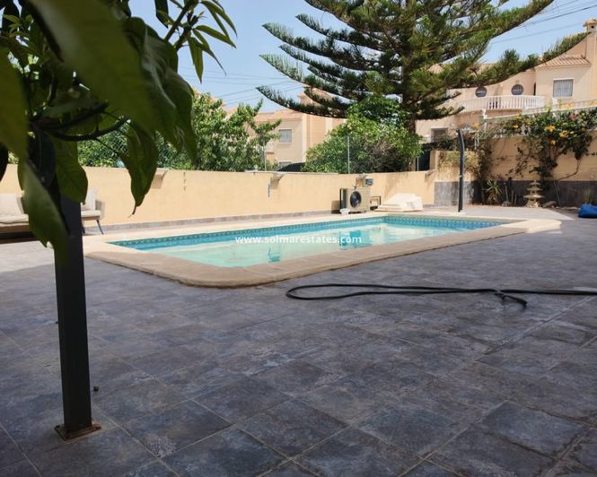 Image No.28-3 Bed Villa for sale