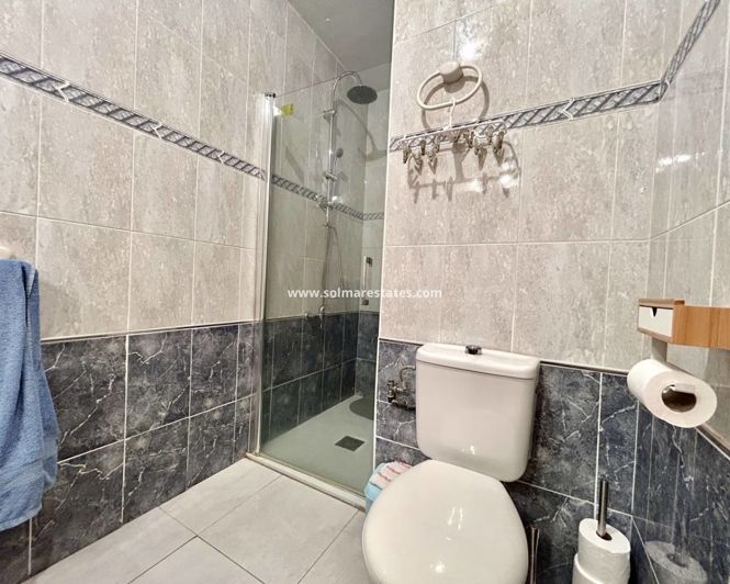Image No.15-3 Bed Apartment for sale