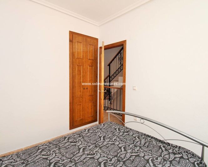 Image No.12-3 Bed Townhouse for sale