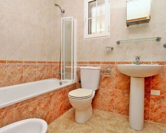 Image No.13-3 Bed Townhouse for sale