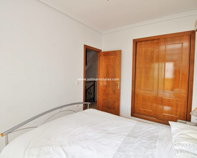 Image No.17-3 Bed Townhouse for sale