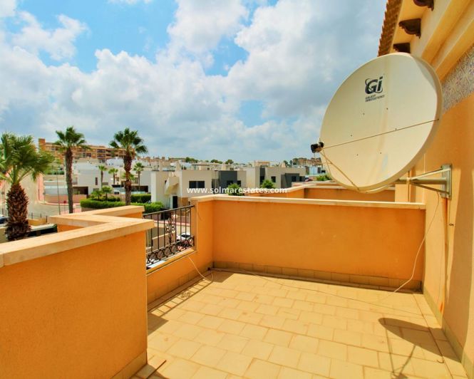 Image No.22-3 Bed Townhouse for sale