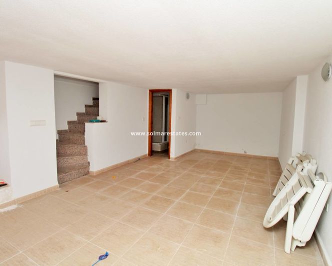 Image No.24-3 Bed Townhouse for sale