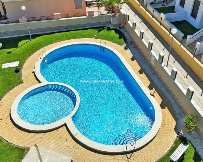 Image No.30-3 Bed Townhouse for sale