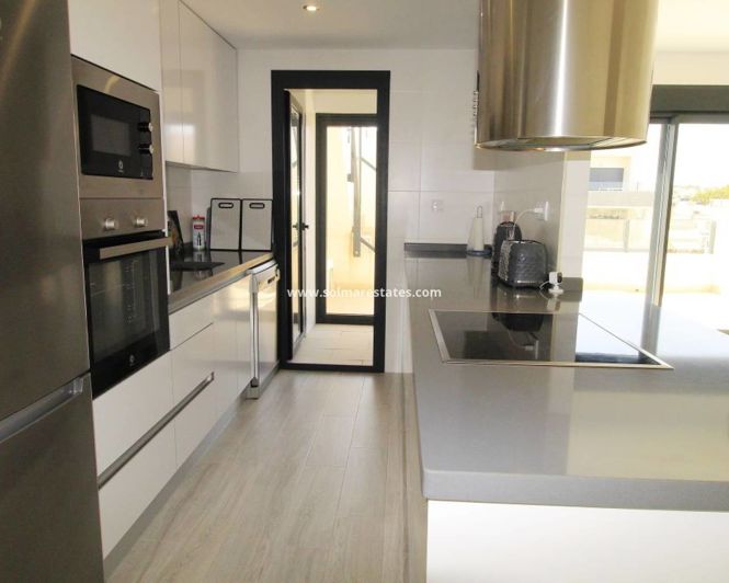 Image No.49-2 Bed Apartment for sale
