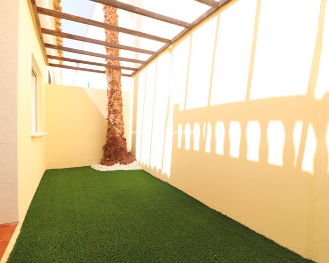 Image No.25-2 Bed Bungalow for sale