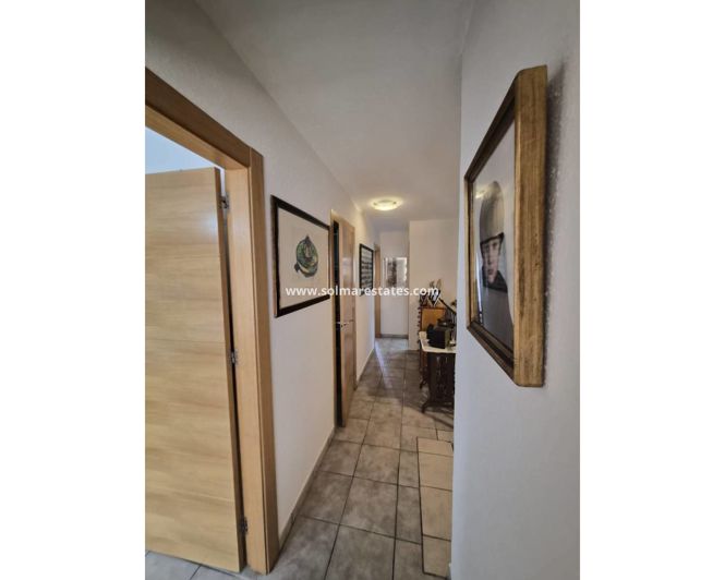 Image No.26-3 Bed Townhouse for sale