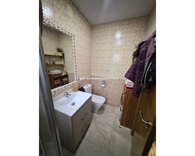 Image No.34-3 Bed Townhouse for sale