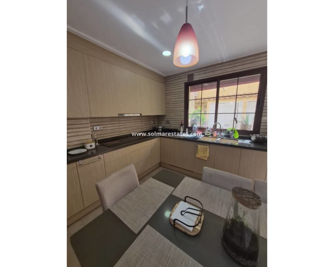 Image No.6-3 Bed Townhouse for sale
