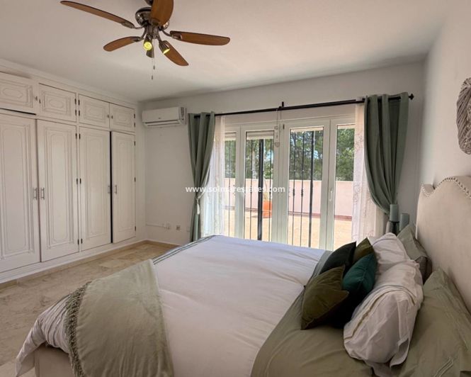 Image No.24-4 Bed Villa for sale
