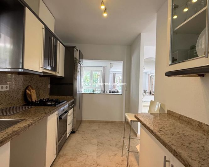 Image No.6-4 Bed Villa for sale