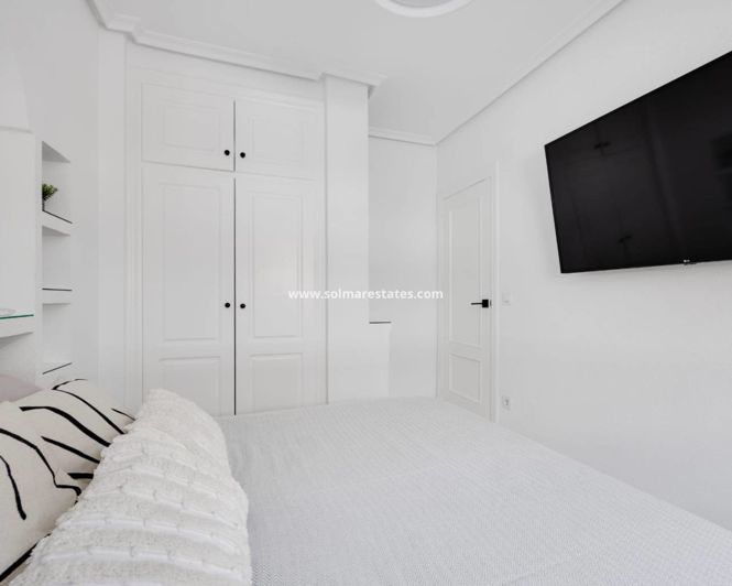 Image No.12-2 Bed Apartment for sale