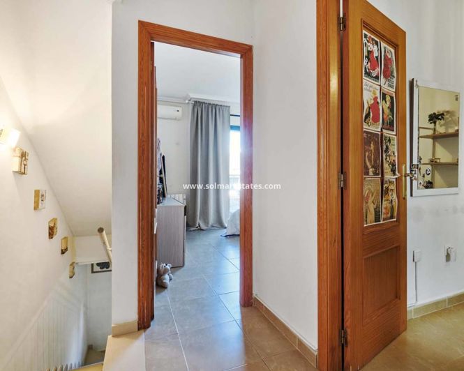Image No.24-3 Bed Townhouse for sale