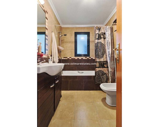 Image No.33-3 Bed Townhouse for sale