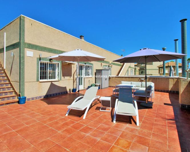 Image No.22-2 Bed Apartment for sale