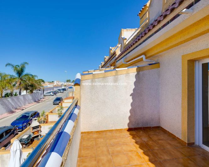 Image No.27-3 Bed Townhouse for sale