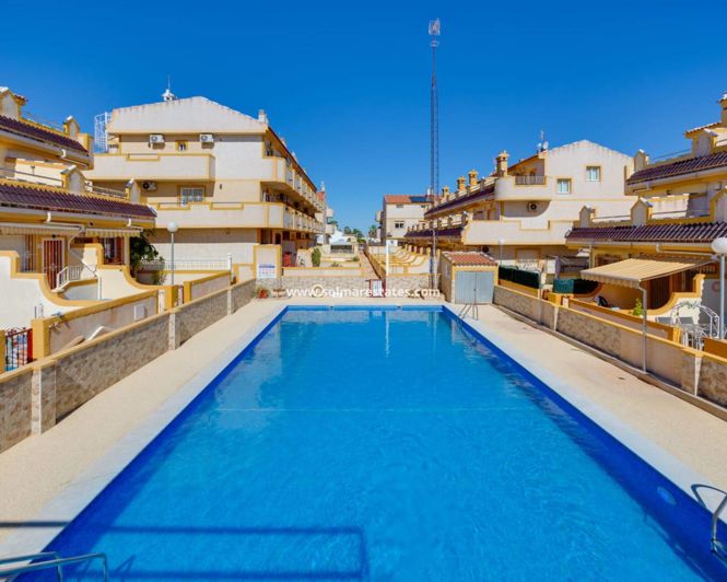 Image No.30-3 Bed Townhouse for sale