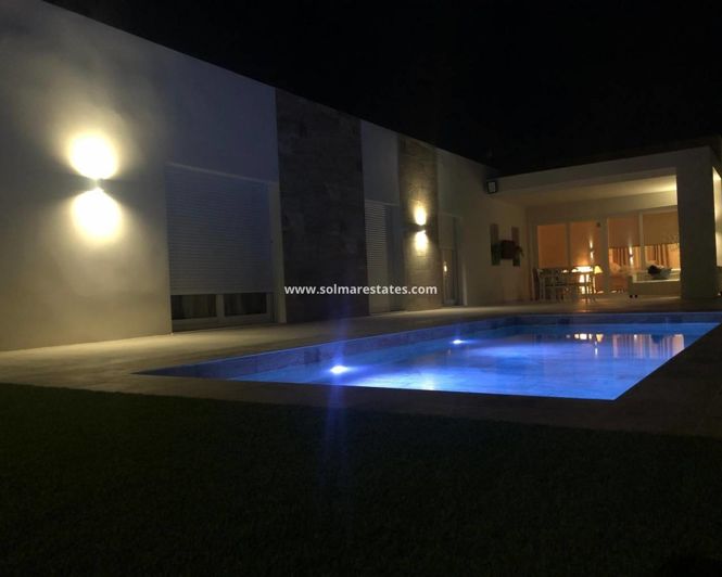 Image No.12-3 Bed Villa for sale