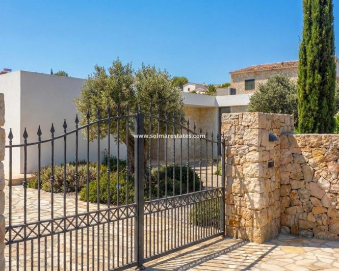 Image No.3-3 Bed Villa for sale