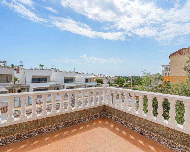 Image No.28-3 Bed Villa for sale