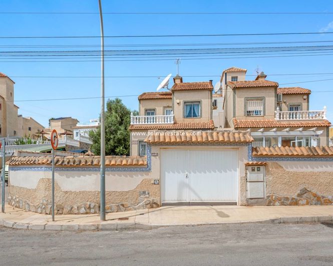Image No.6-3 Bed Villa for sale