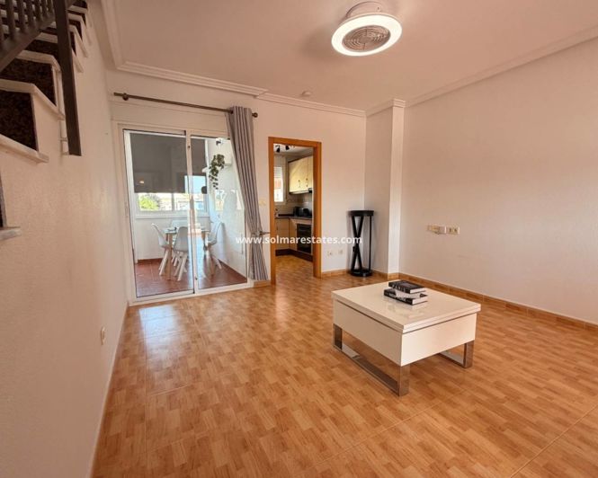 Image No.13-3 Bed Townhouse for sale