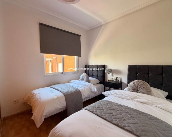 Image No.25-3 Bed Townhouse for sale