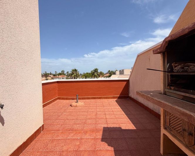 Image No.33-3 Bed Townhouse for sale