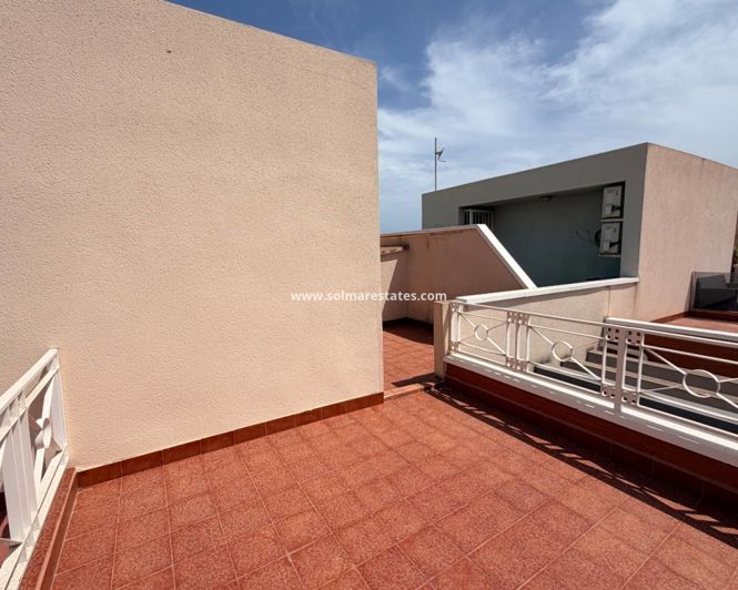 Image No.35-3 Bed Townhouse for sale