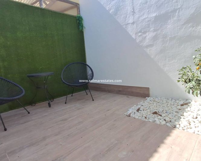 Image No.35-2 Bed Bungalow for sale