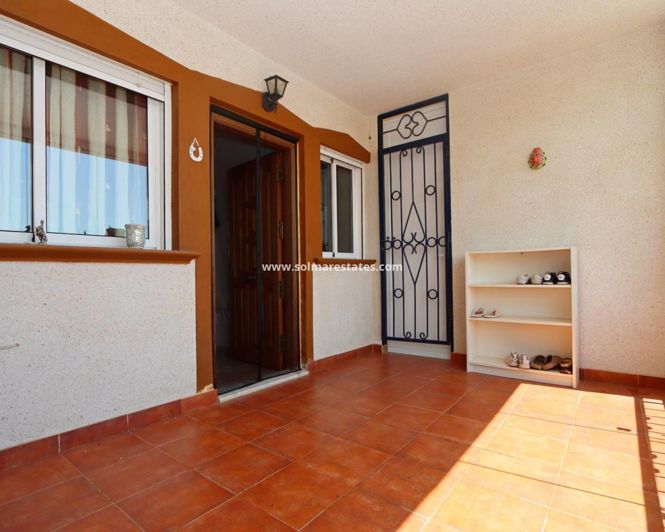 Image No.5-Appartement de 2 chambres à vendre à Punta Prima