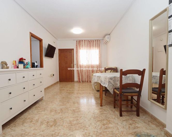 Image No.7-Appartement de 2 chambres à vendre à Punta Prima