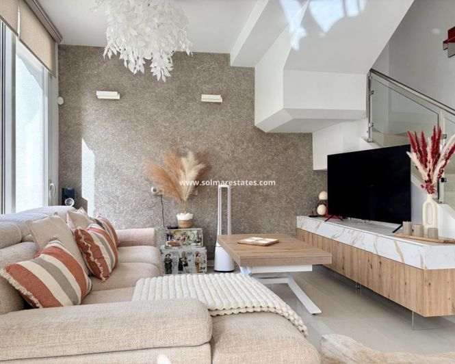 Image No.21-3 Bed House for sale