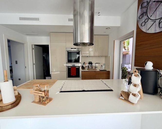 Image No.23-3 Bed House for sale