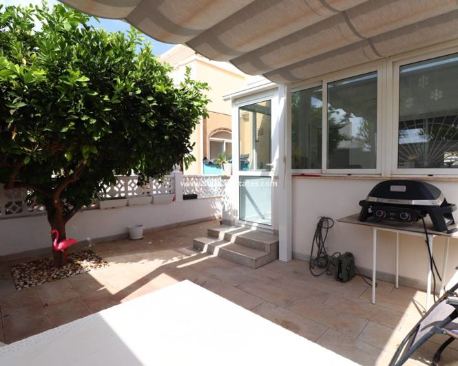 Image No.20-2 Bed Townhouse for sale