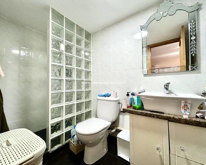 Image No.19-3 Bed Townhouse for sale
