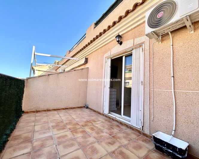Image No.25-3 Bed Townhouse for sale