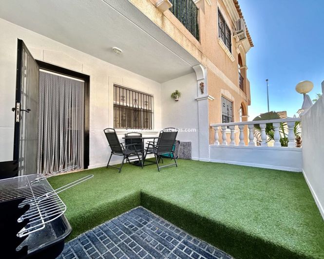 Image No.28-3 Bed Townhouse for sale