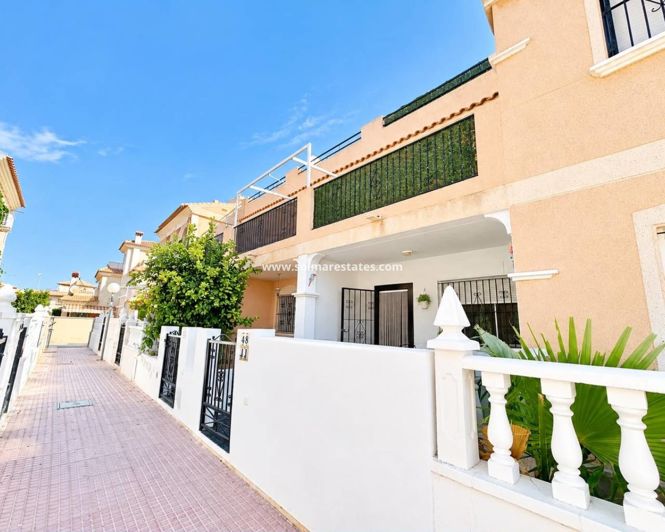 Image No.29-3 Bed Townhouse for sale