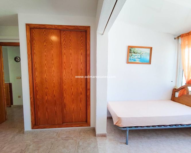 Image No.21-2 Bed Townhouse for sale